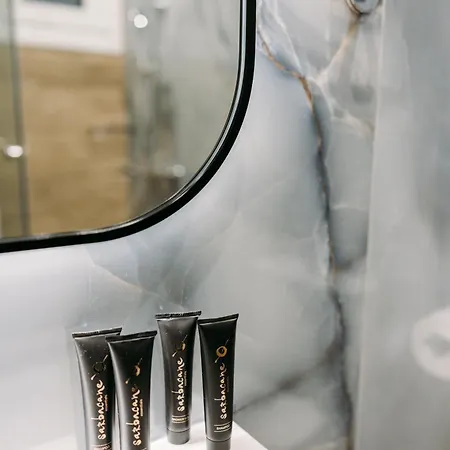 Dems With Private Parking *