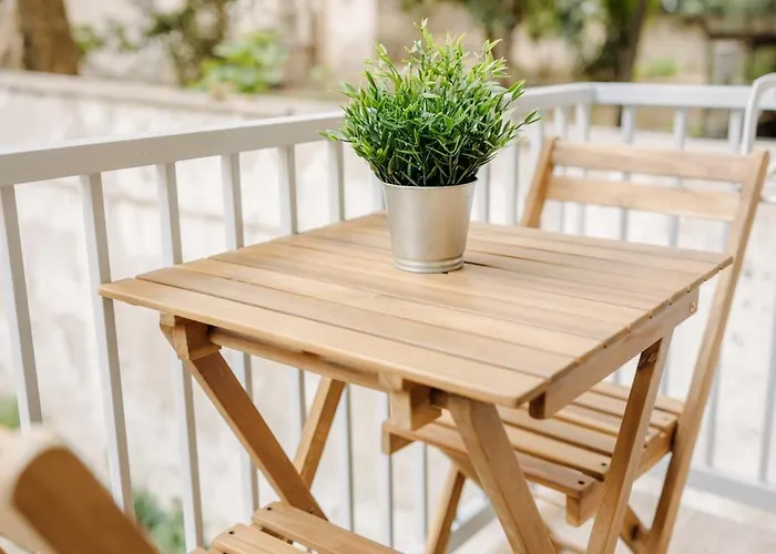 Dems With Private Parking * Volos