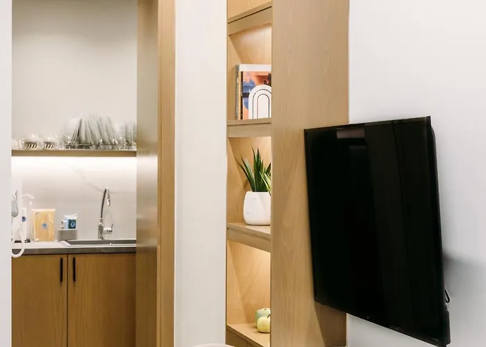 Dems With Private Parking Volos