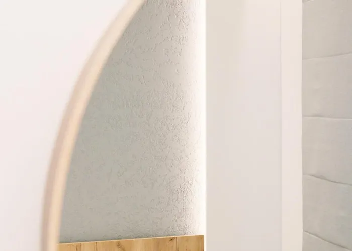 Dems With Private Parking *